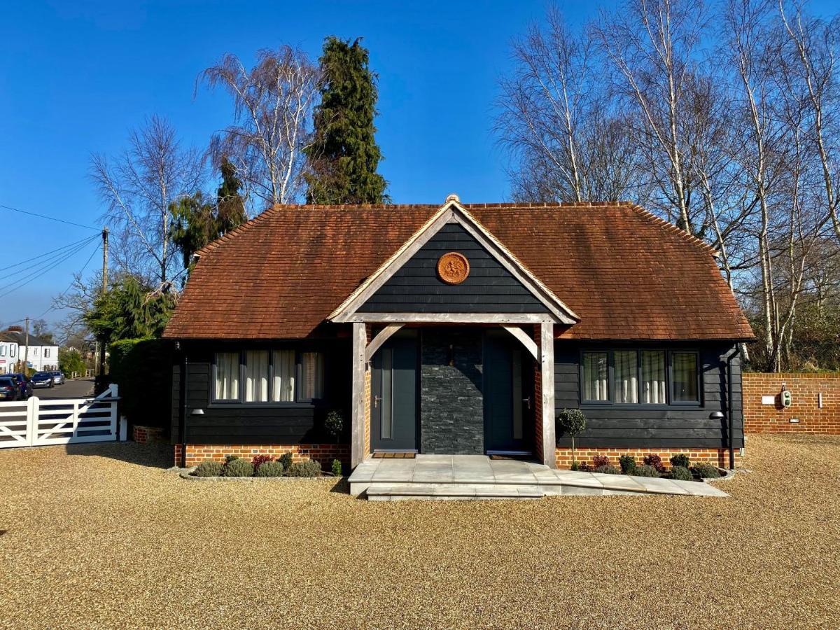 Hillside Farm Barn Woking