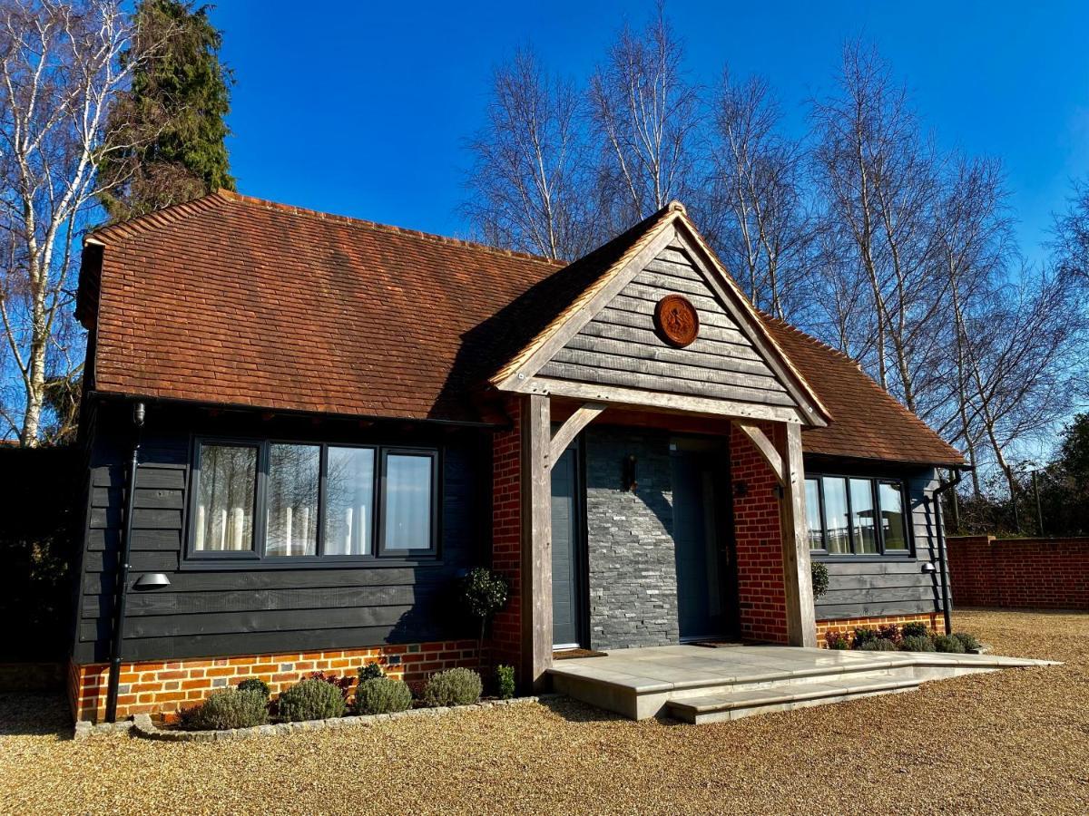 Hillside Farm Barn * Woking
